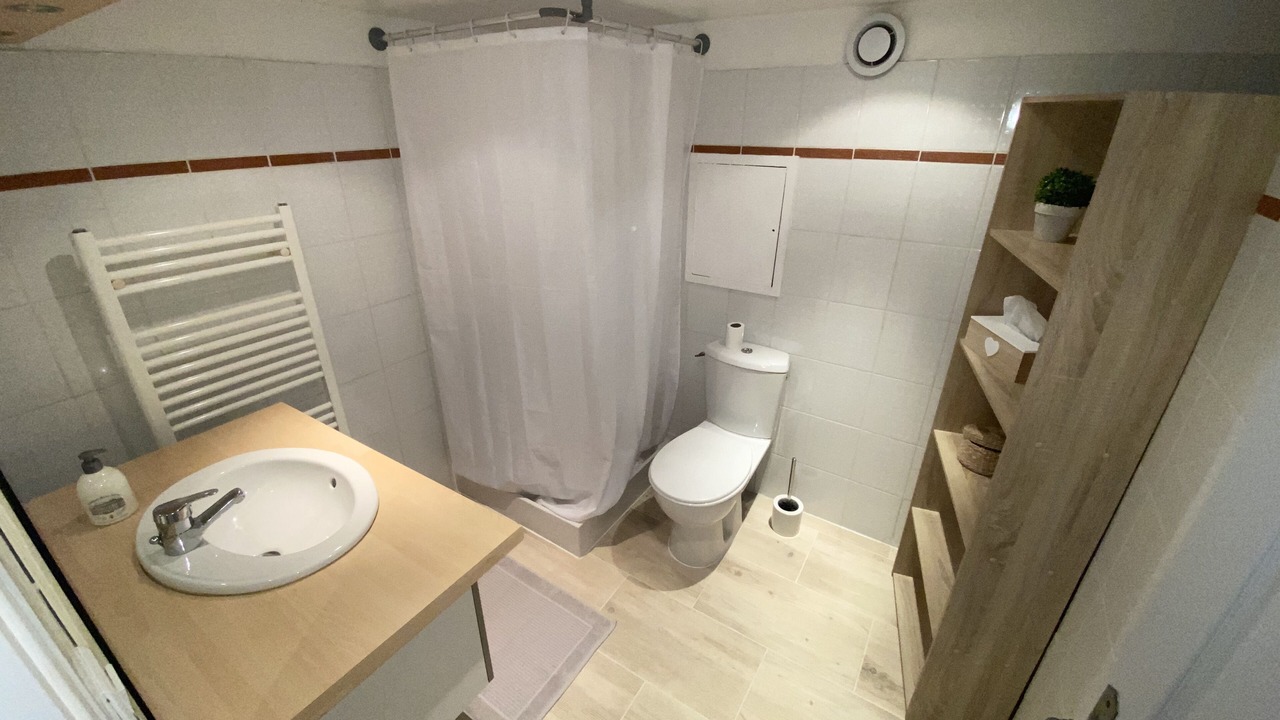 Photo of Bathroom in Dieppe