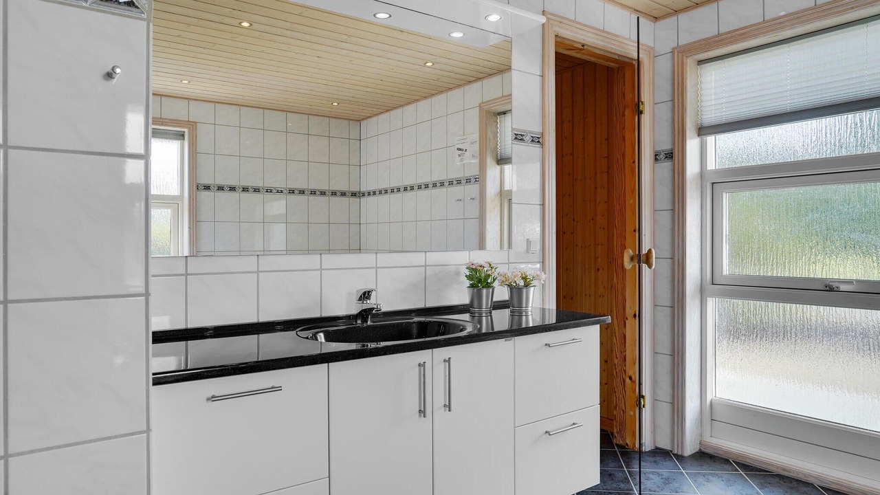 Photo of Bathroom in Hovborg