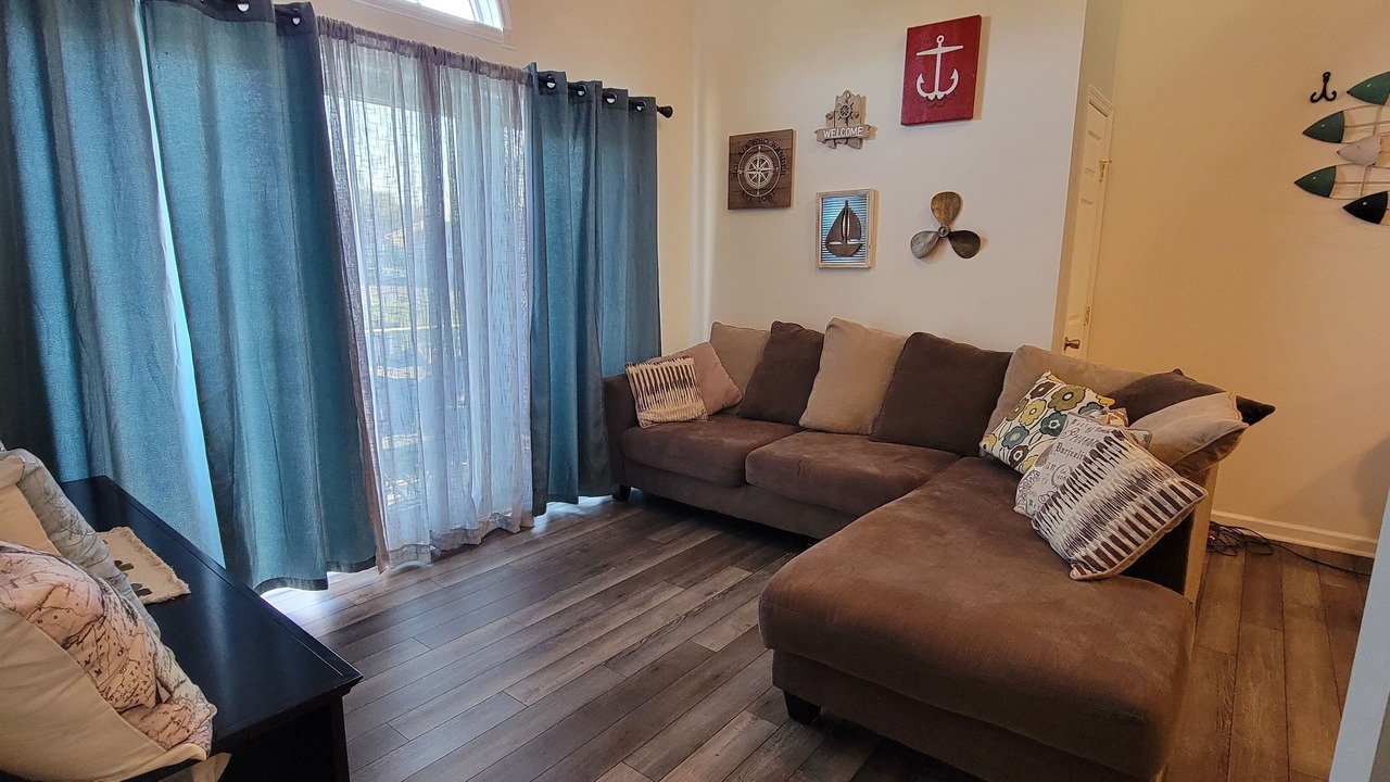 Photo of Livingroom in Alexandria Bay
