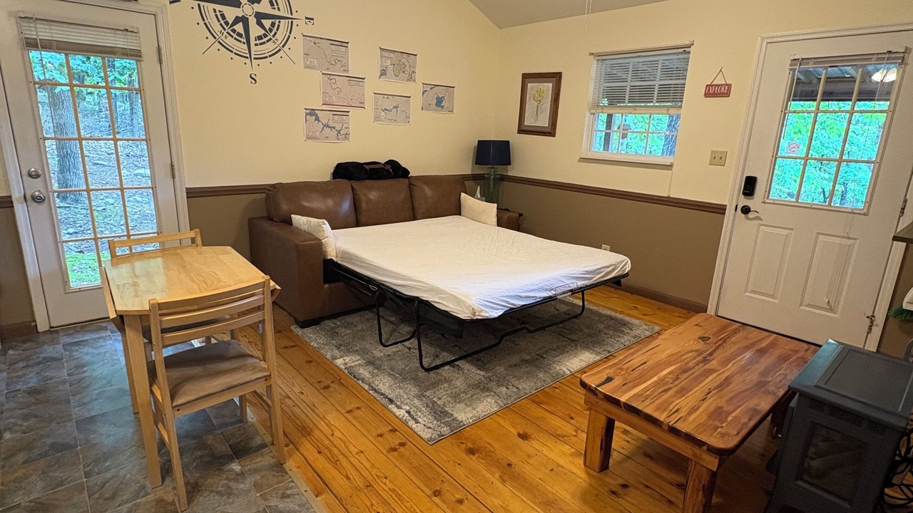 Photo of Bedroom in Benton