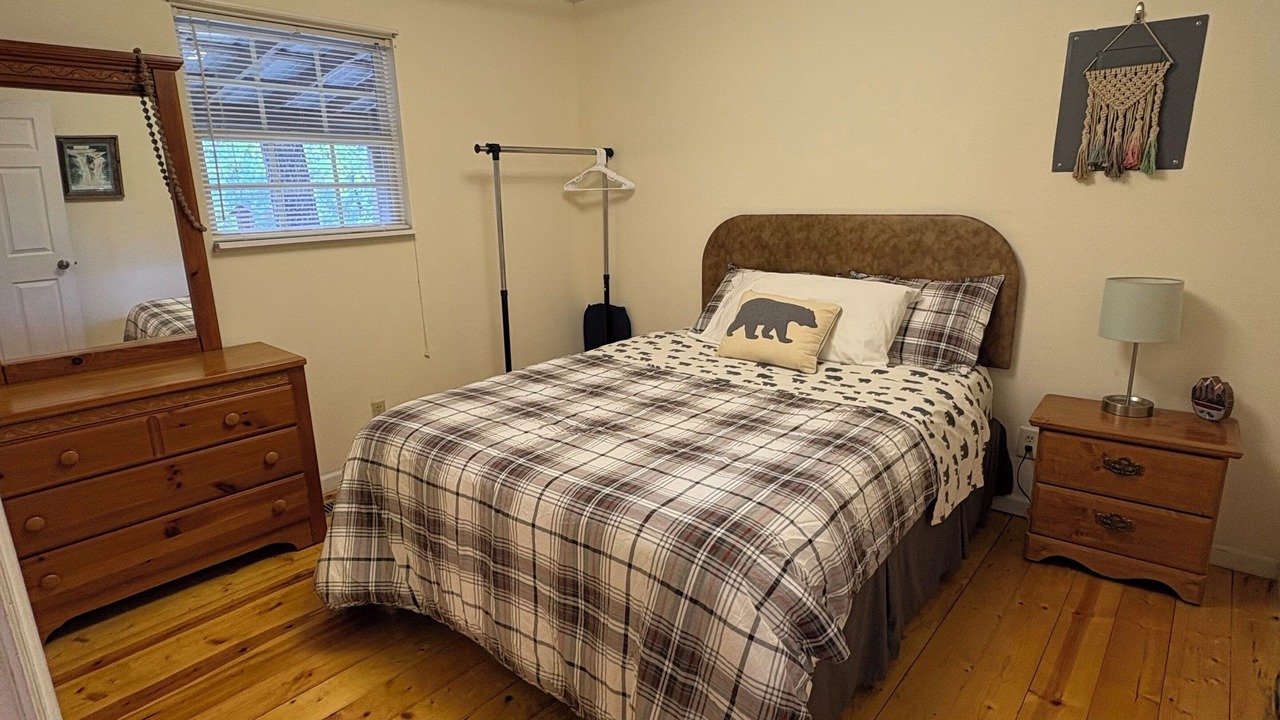 Photo of Bedroom in Benton