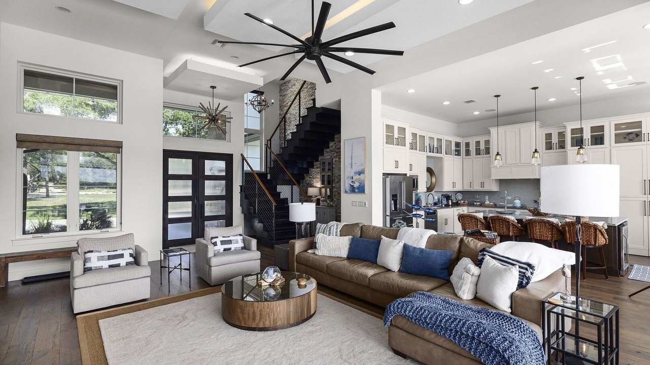 Photo of Livingroom in Canyon Lake