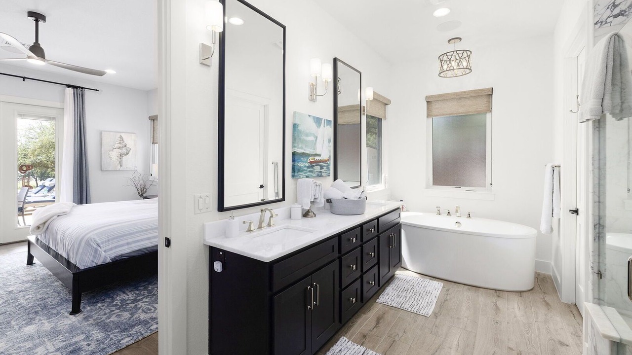 Photo of Bathroom in Canyon Lake