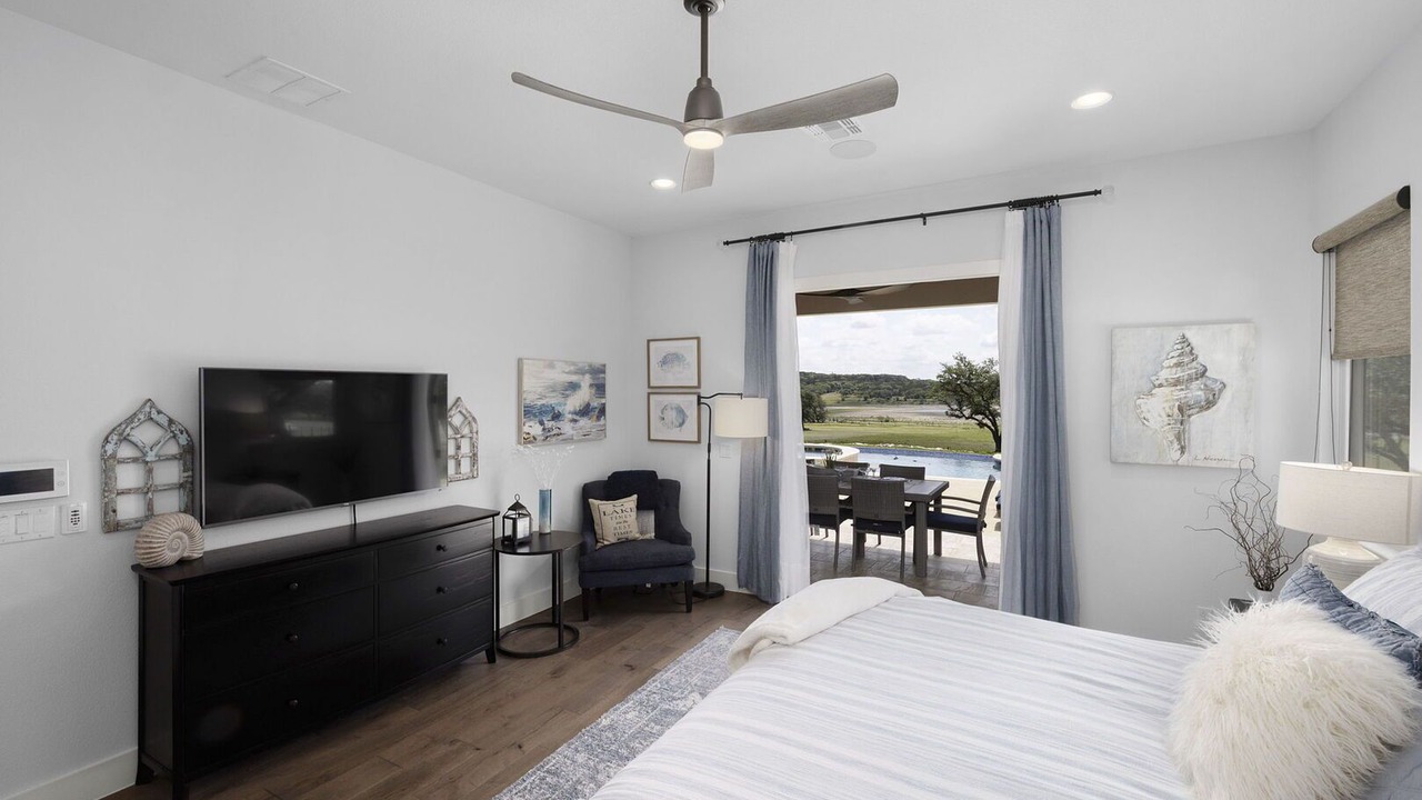 Photo of Bedroom in Canyon Lake