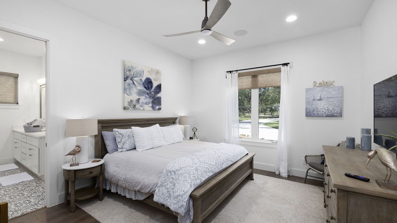 Photo of Bedroom in Canyon Lake