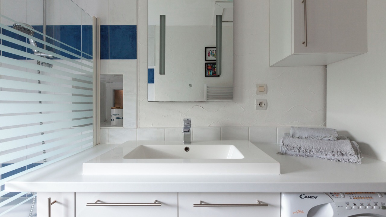 Photo of Bathroom in Plouguin