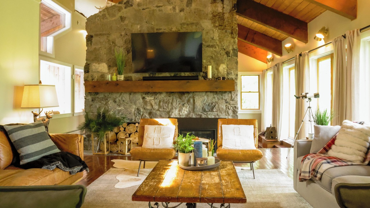Photo of Livingroom in Stowe Hollow