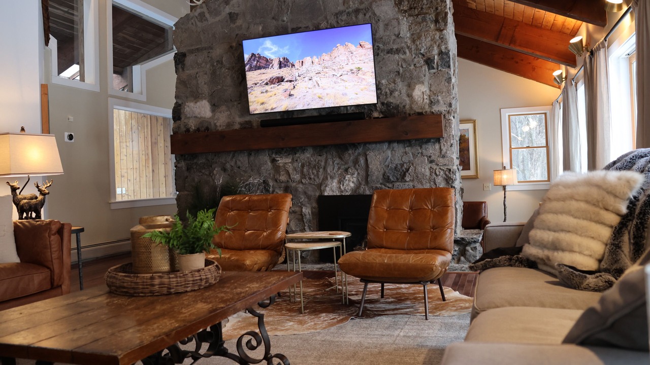 Photo of Livingroom in Stowe Hollow