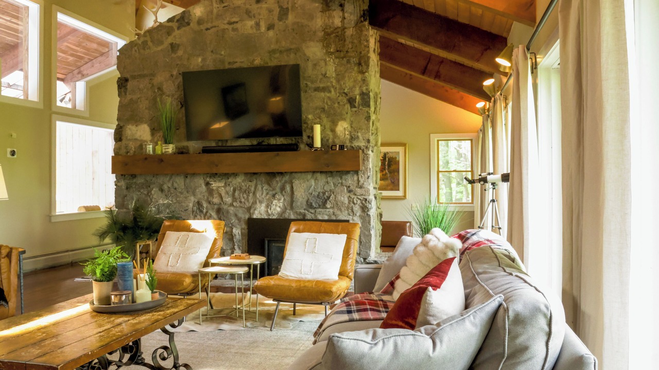 Photo of Livingroom in Stowe Hollow