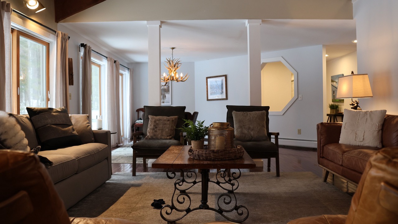 Photo of Livingroom in Stowe Hollow
