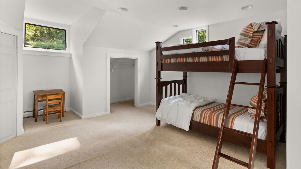 Photo of Bedroom in Stowe Hollow