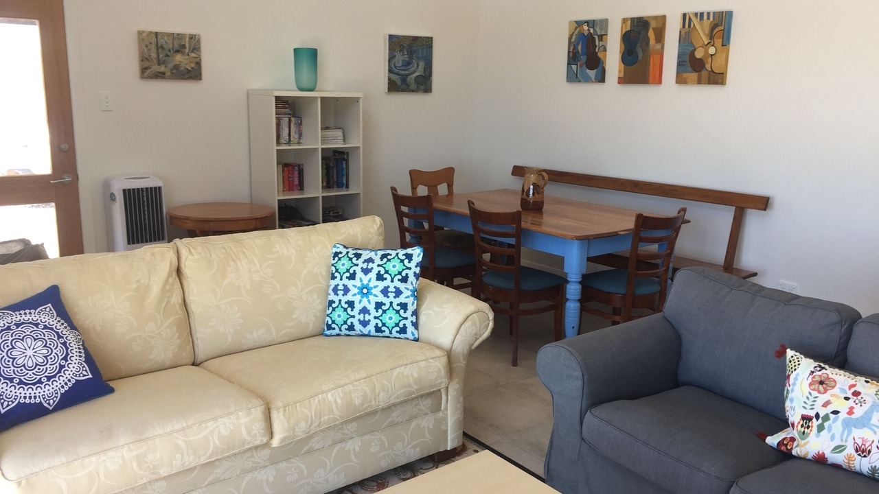 Photo of Livingroom in Orange