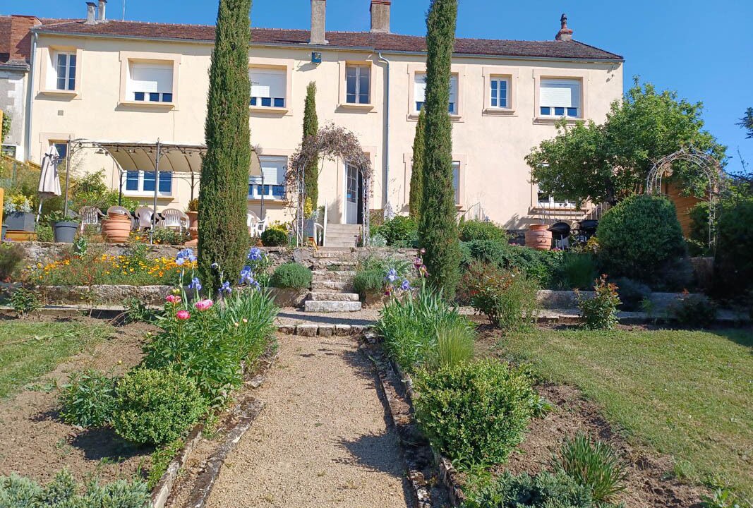 Photo of Outdoor in Guillon