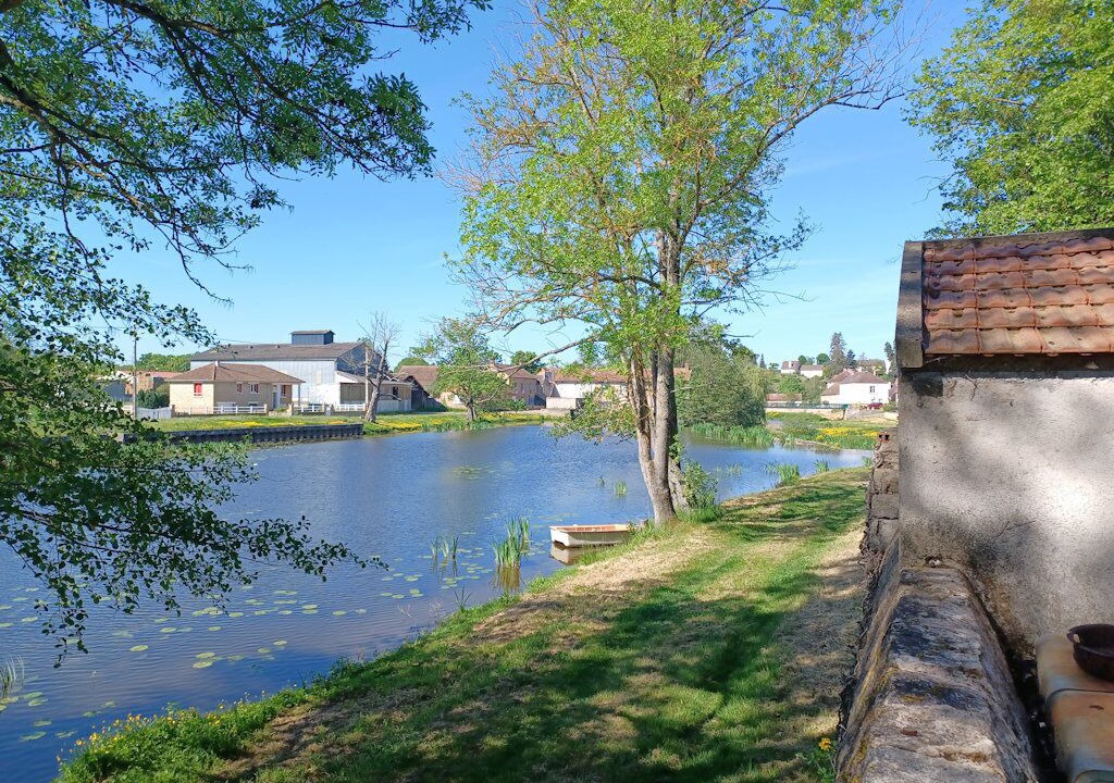 Photo of Outdoor in Guillon