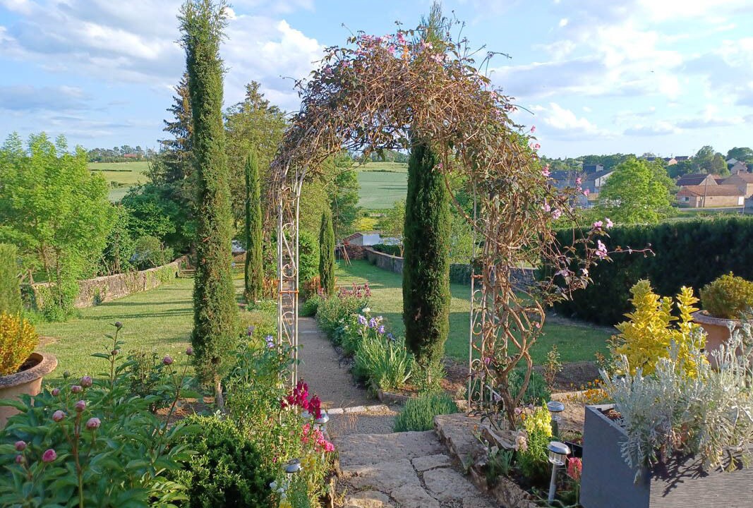 Photo of Outdoor in Guillon