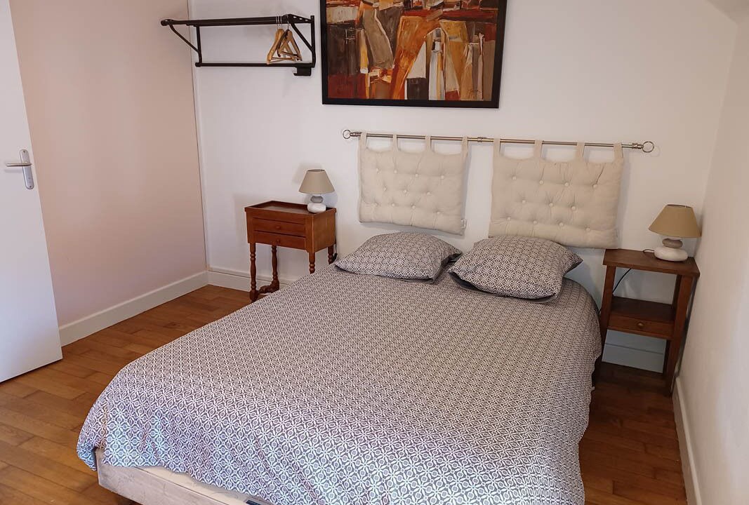 Photo of Bedroom in Guillon