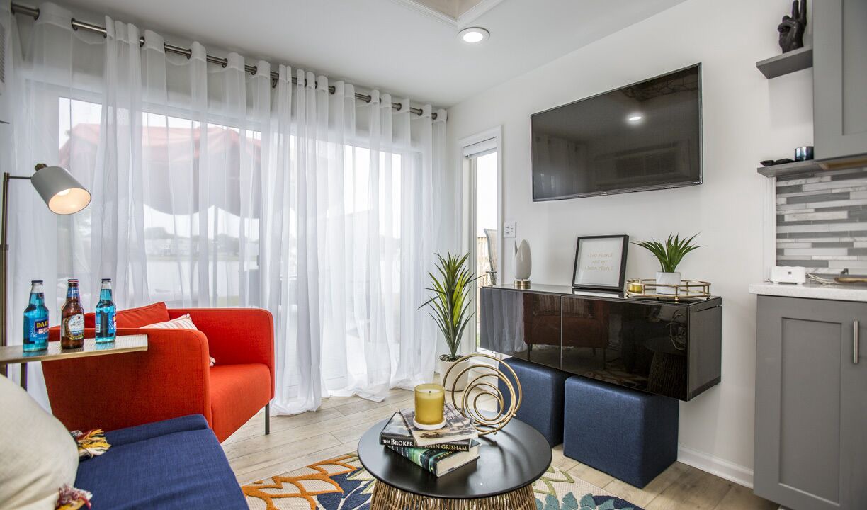 Photo of Livingroom in Downtown