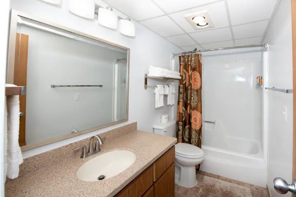 Photo of Bathroom in Indianola