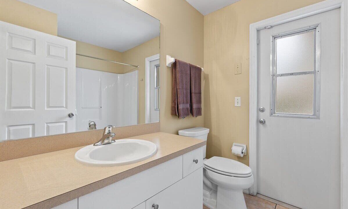 Photo of Bathroom in Trafalgar