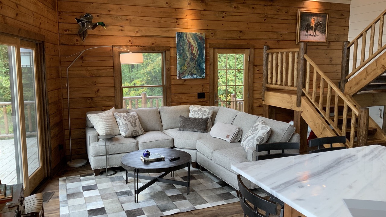 Photo of Livingroom in Guntersville