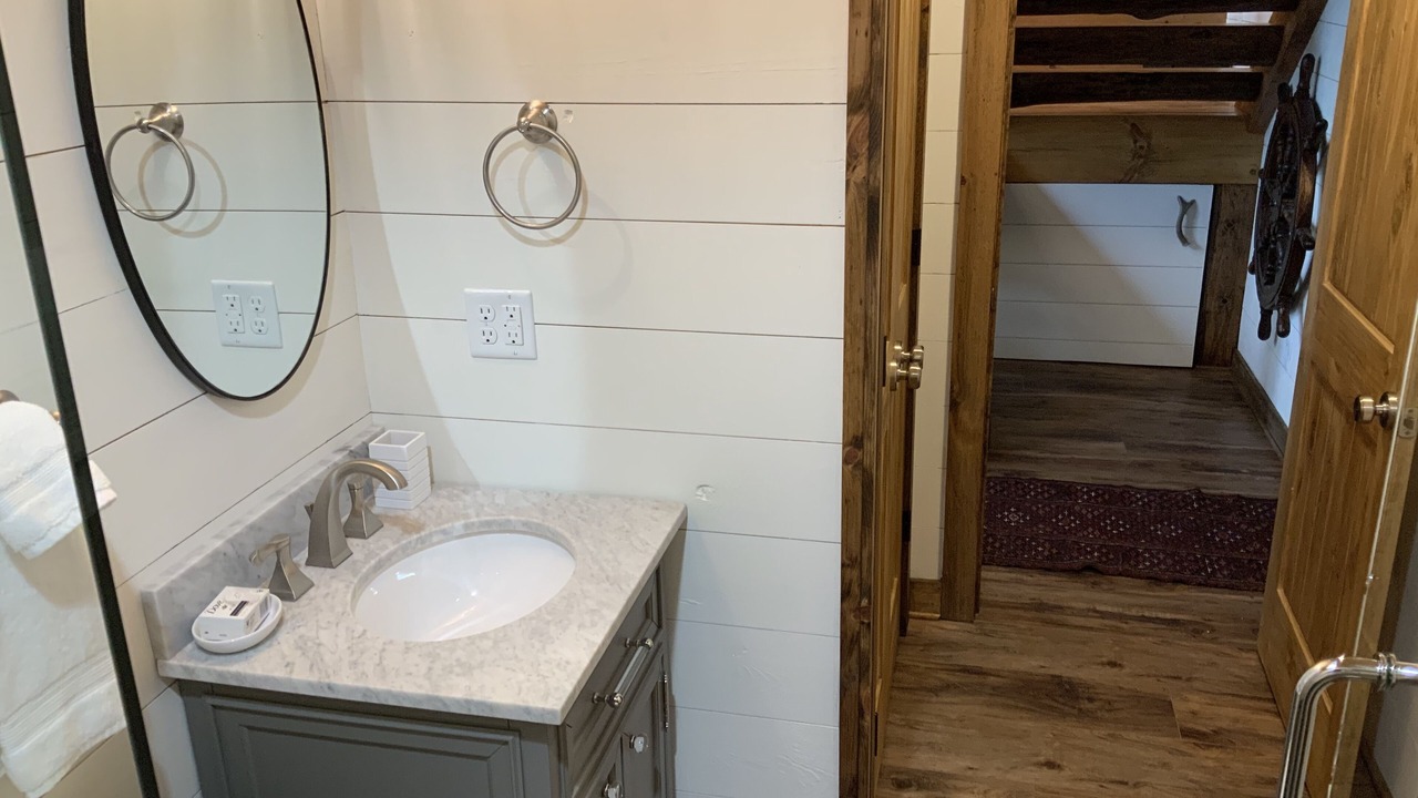 Photo of Bathroom in Guntersville