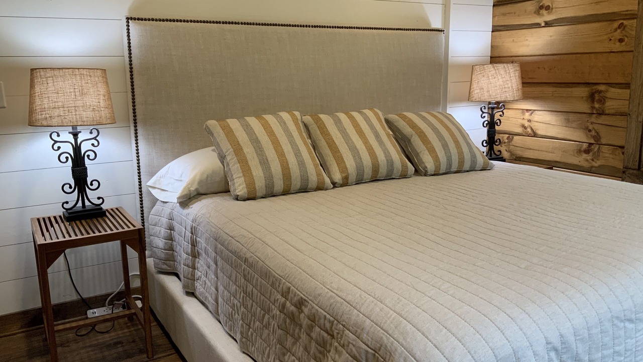 Photo of Bedroom in Guntersville