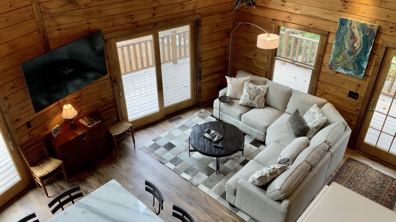 Photo of Livingroom in Guntersville