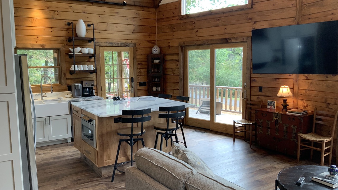 Photo of Livingroom in Guntersville