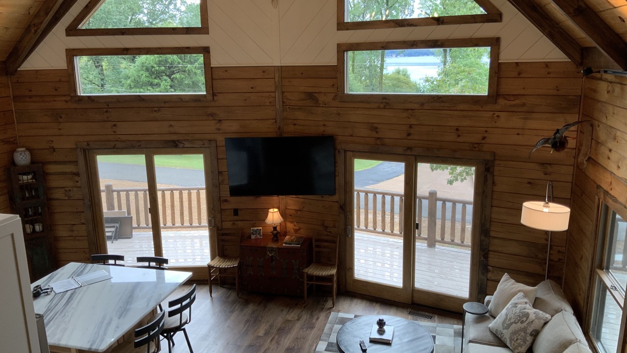 Photo of Livingroom in Guntersville