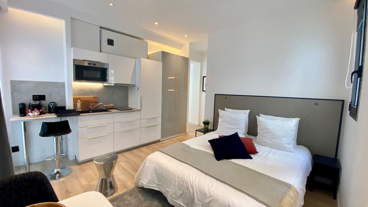 Photo of Bedroom in 15th Arrondissement