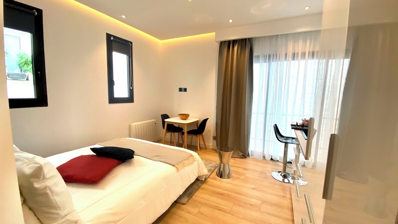 Photo of Bedroom in 15th Arrondissement