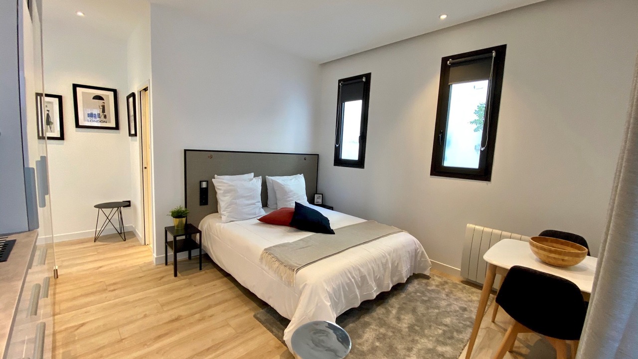 Photo of Bedroom in 15th Arrondissement