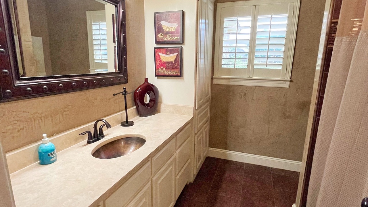 Photo of Bathroom in Lincoln Park