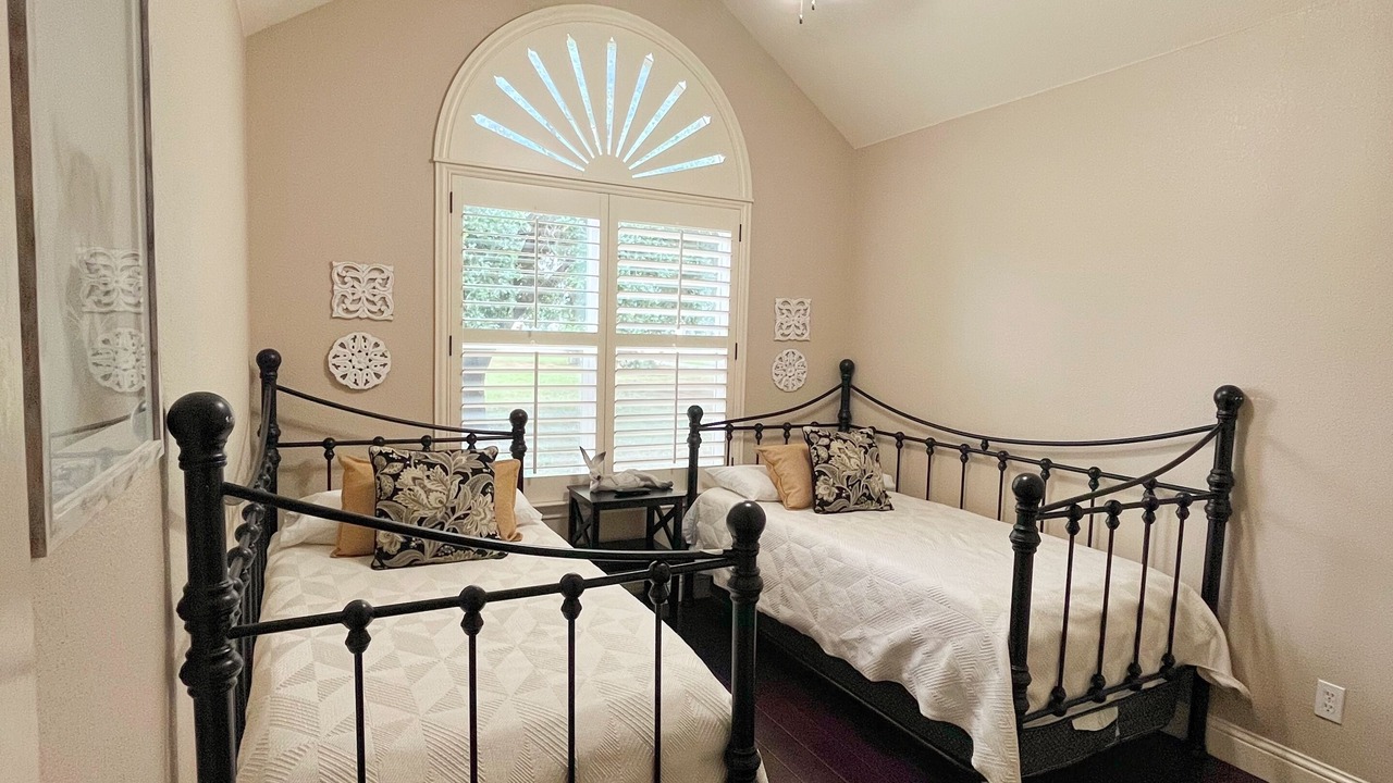 Photo of Bedroom in Lincoln Park