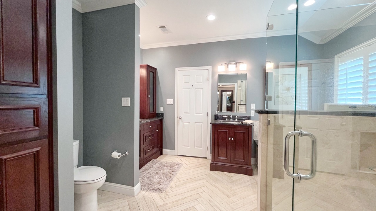 Photo of Bathroom in Lincoln Park
