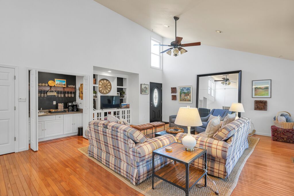 Photo of Livingroom in Sunset
