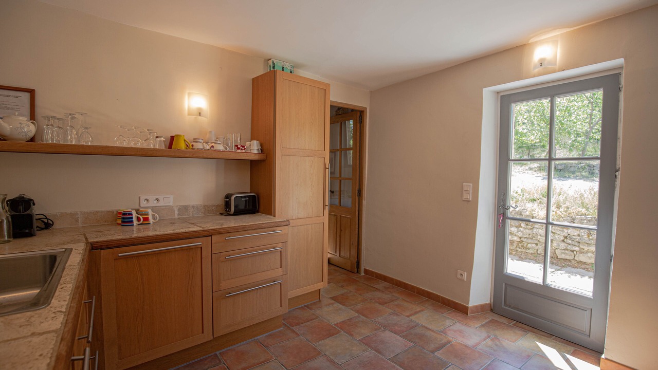 Photo of Kitchen in Saint-Martin-de-Castillon
