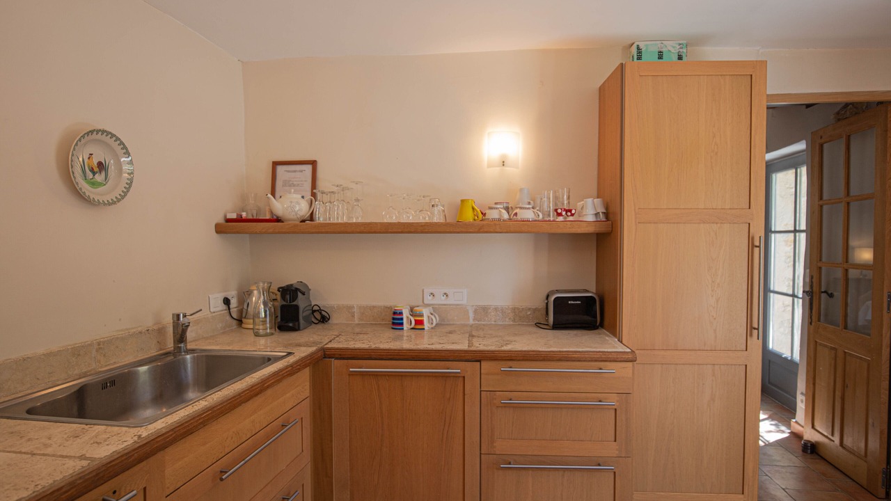 Photo of Kitchen in Saint-Martin-de-Castillon