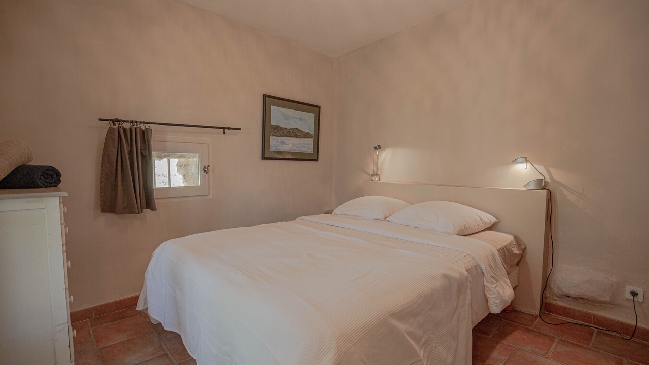 Photo of Bedroom in Saint-Martin-de-Castillon