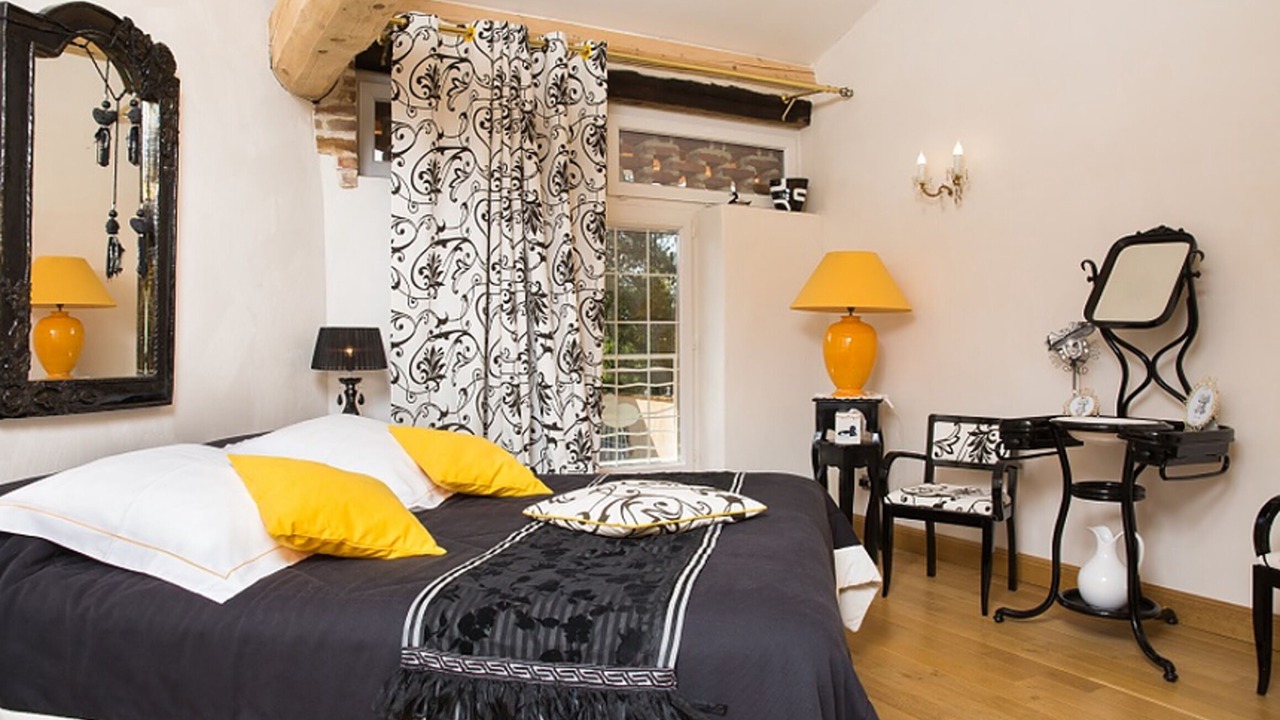 Photo of Bedroom in Villars-les-Dombes