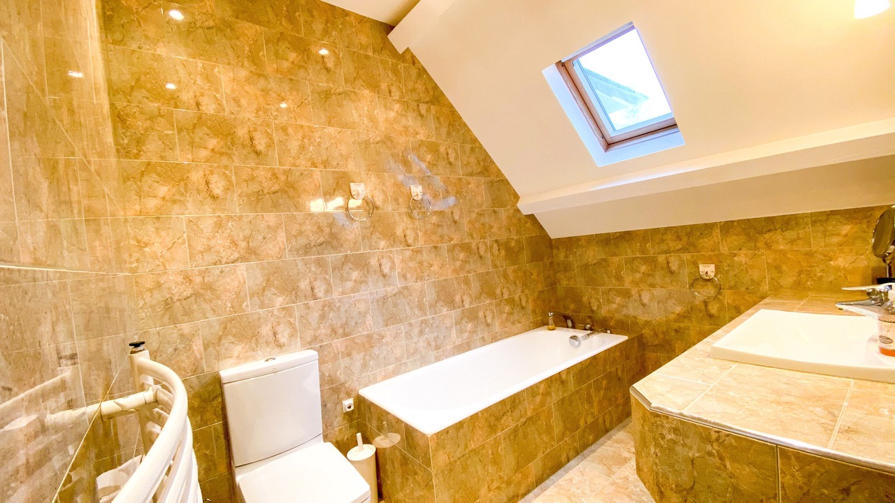 Photo of Bathroom in Mirepoix