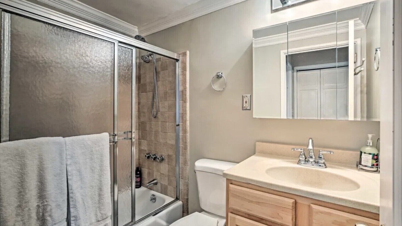 Photo of Bathroom in Peachtree Center