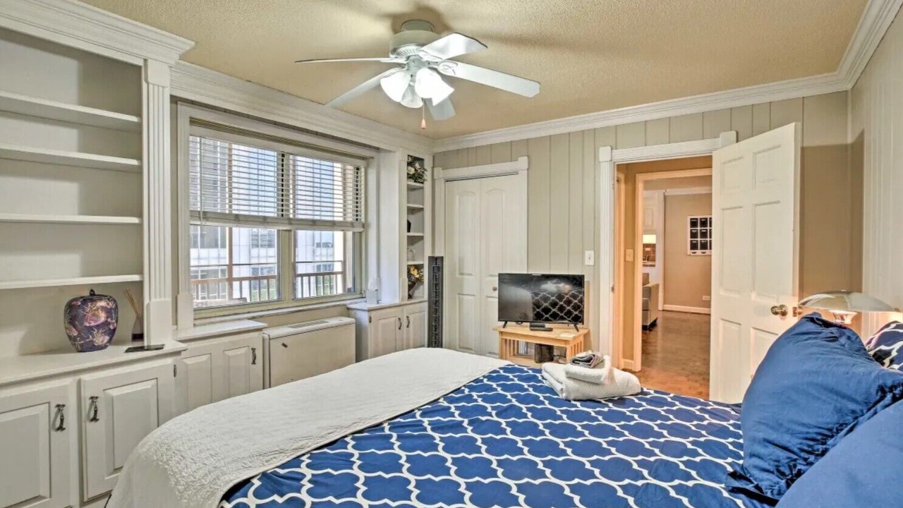 Photo of Bedroom in Peachtree Center