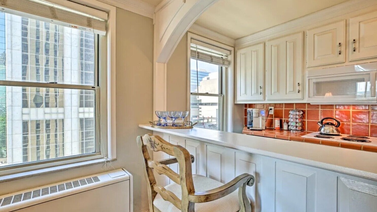 Photo of Kitchen in Peachtree Center