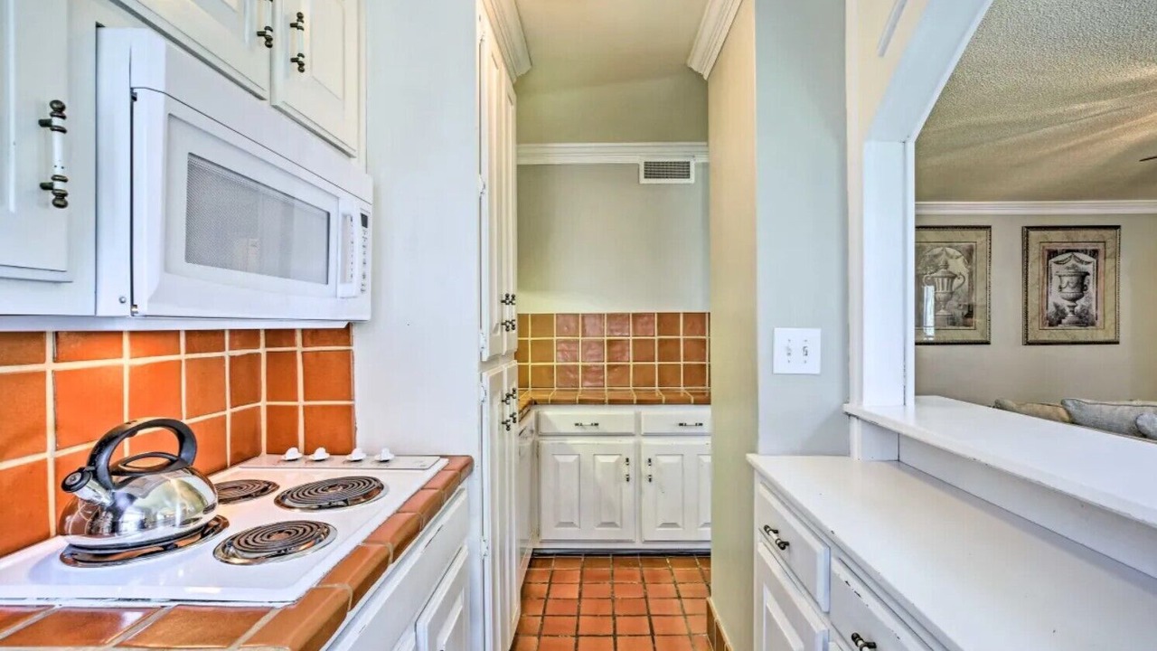 Photo of Kitchen in Peachtree Center