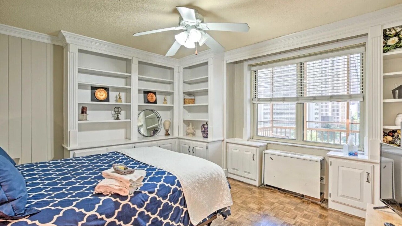 Photo of Bedroom in Peachtree Center