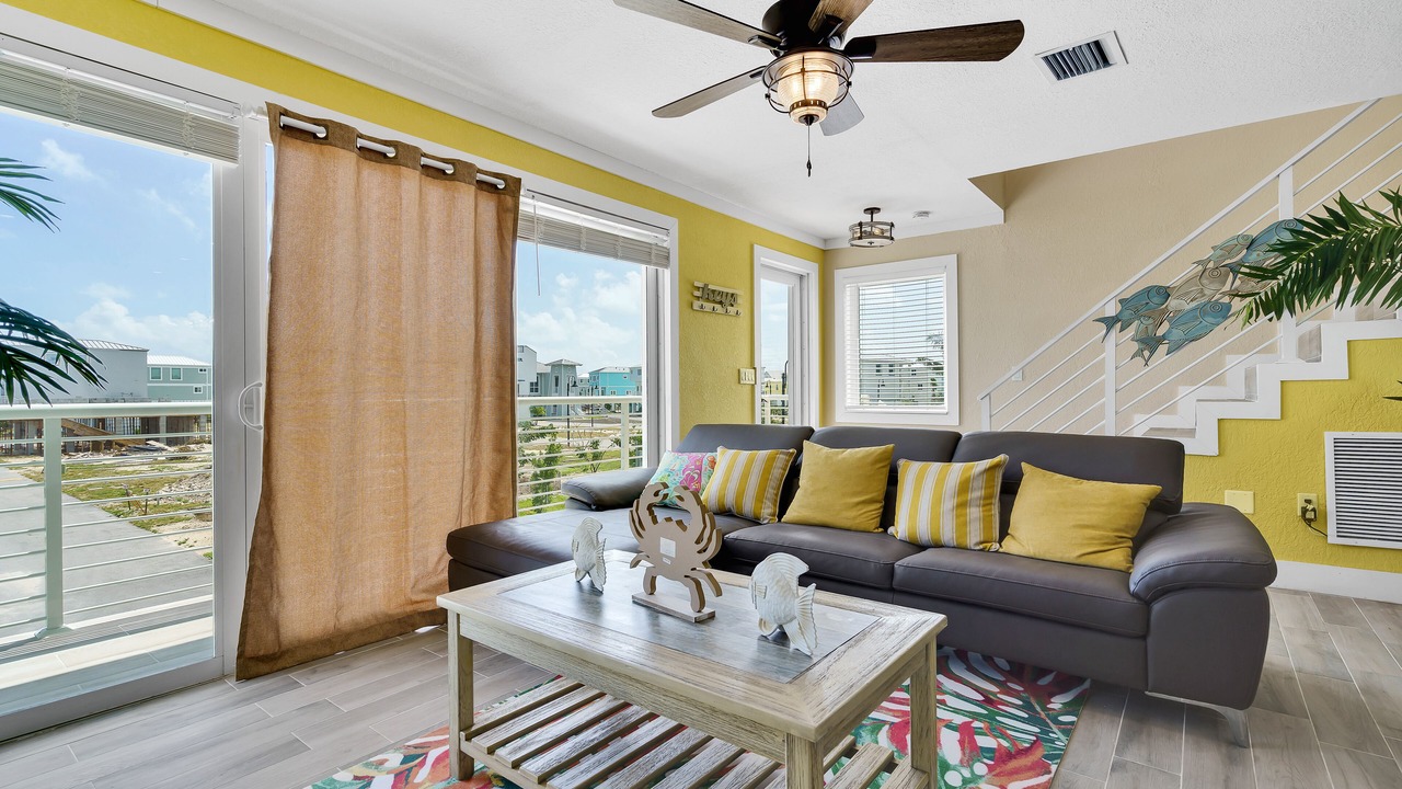 Photo of Livingroom in Sunrise Point