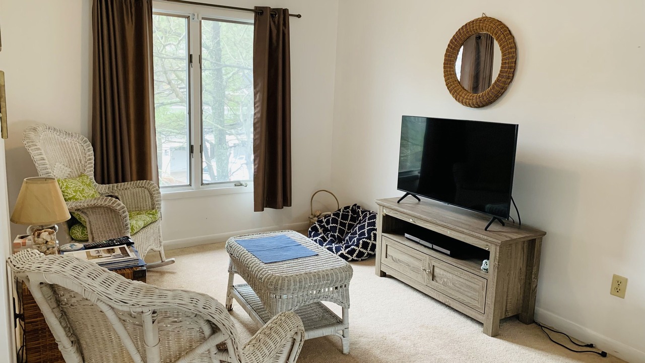 Photo of Livingroom in Sandpiper Pines