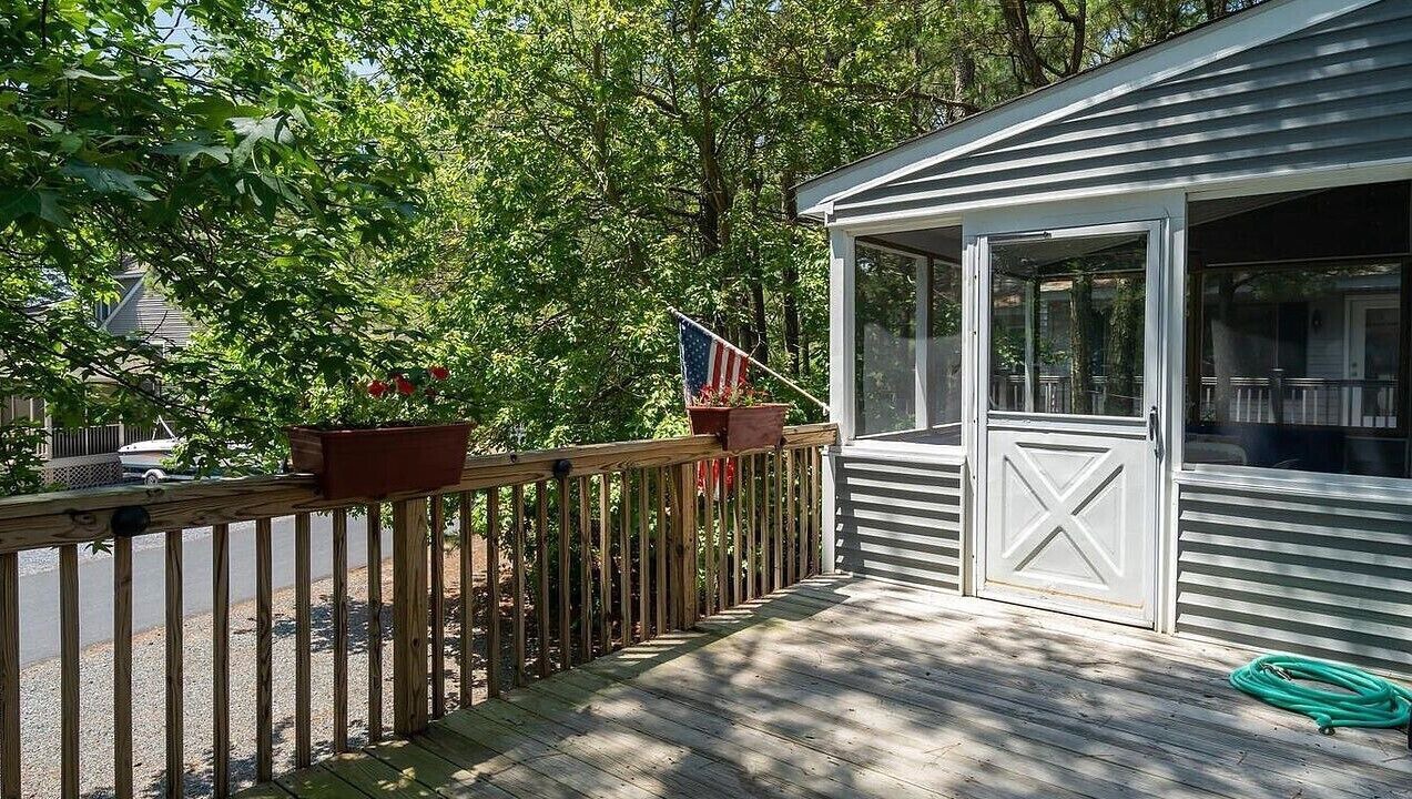 Photo of Outdoor in Sandpiper Pines