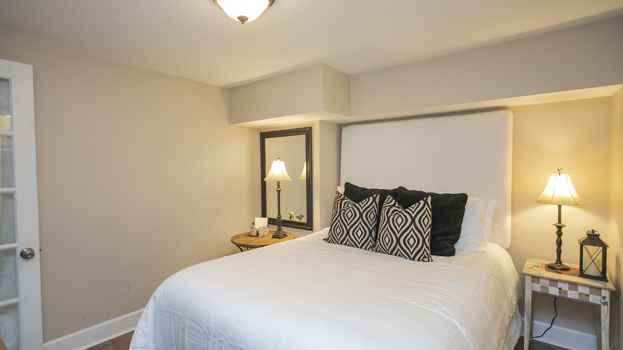 Photo of Bedroom in Lockeland Springs